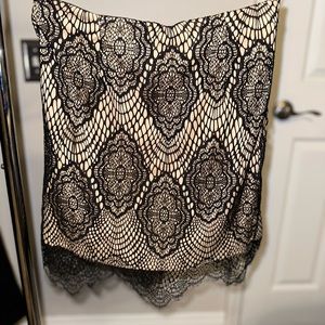 Lace mini skirt